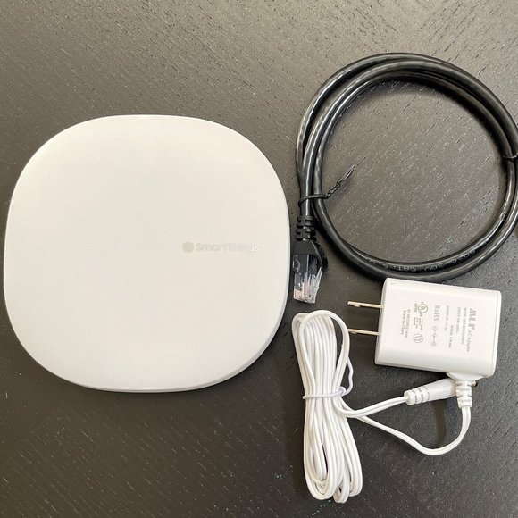 SAMSUNG GP-U999SJVLGDA 3rd Generation SmartThings Hub, White - Picture 1 of 1